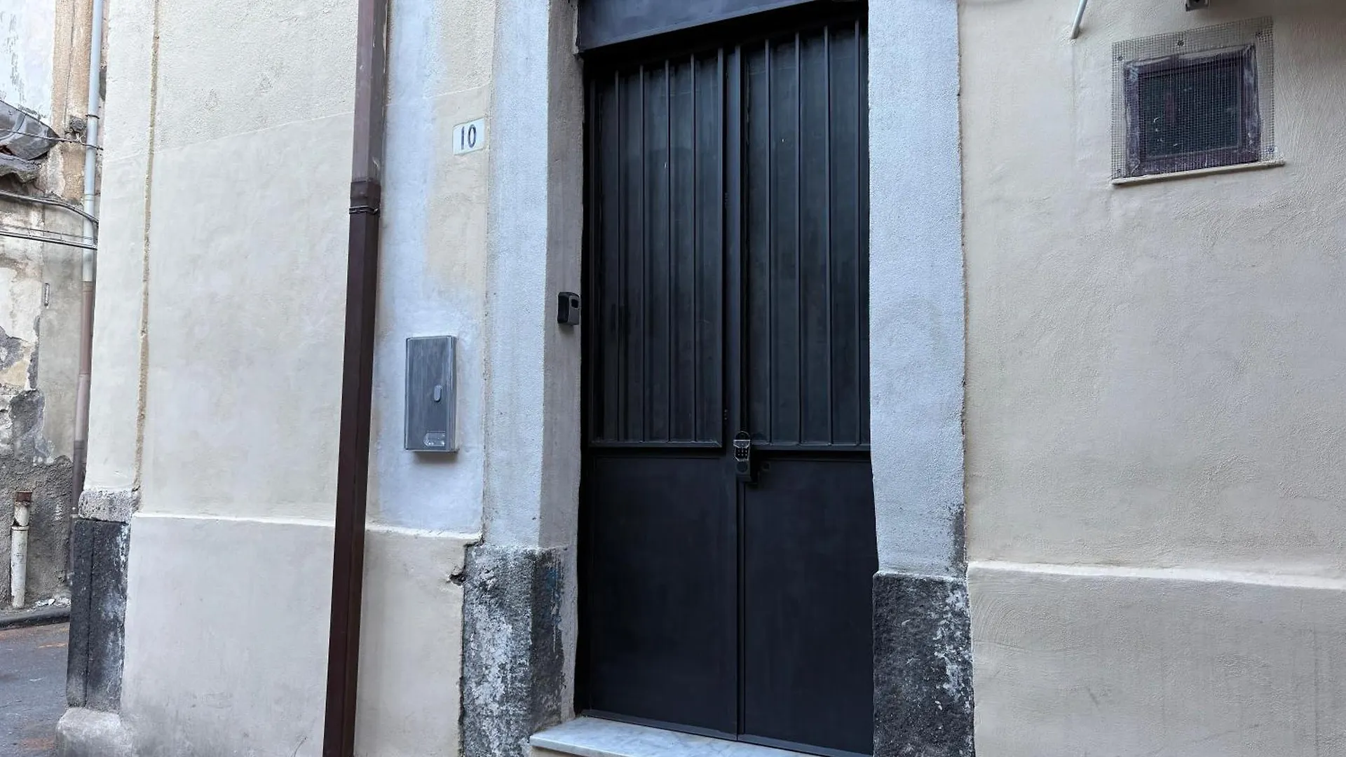 Apartment Moncenisio Home Catania